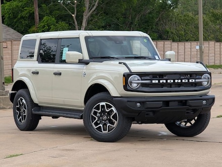 2026 Ford Bronco Outer Banks SUV