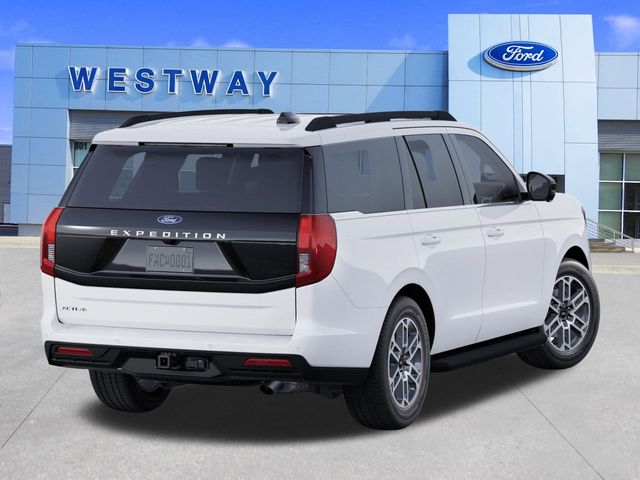 2025 Ford Expedition photo 3