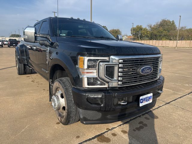 2022 Ford F-350 Super Duty Platinum's photo