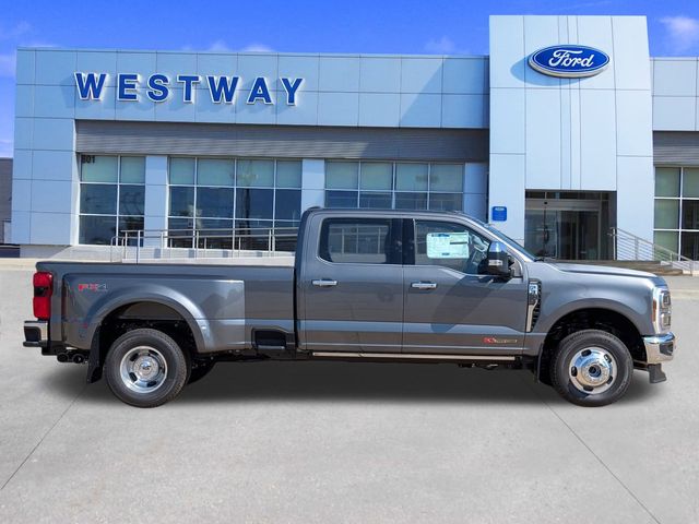2026 Ford F-350 photo 2