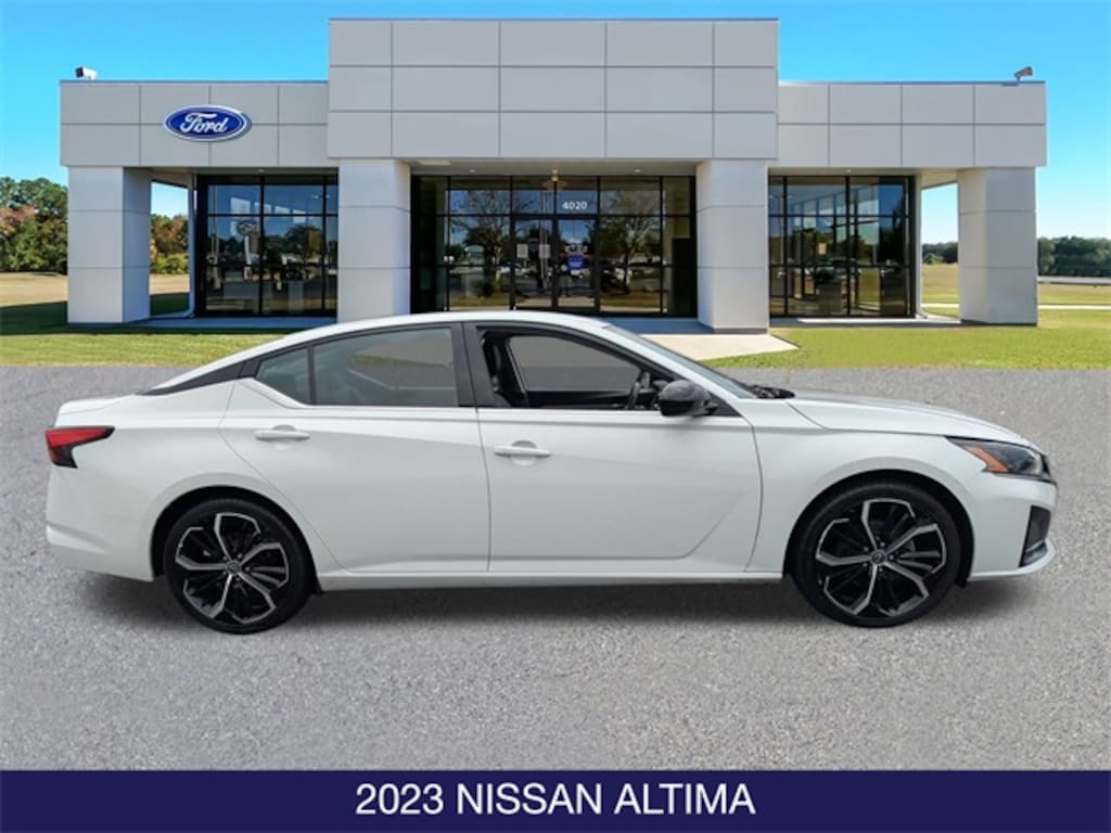 Used 2023 Nissan Altima 2.5 SR Sedan