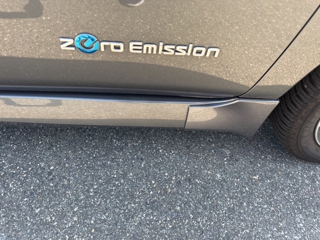 Used 2018 Nissan LEAF SV with VIN 1N4AZ1CP8JC305437 for sale in New London, CT