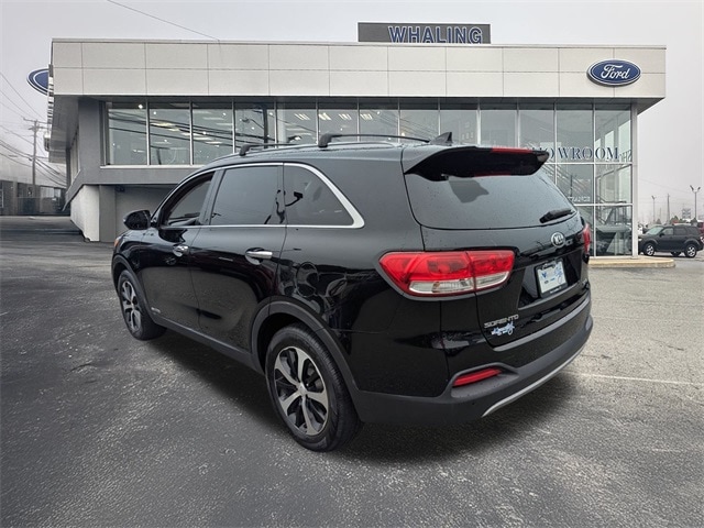 Used 2018 Kia Sorento EX with VIN 5XYPHDA5XJG395521 for sale in New London, CT