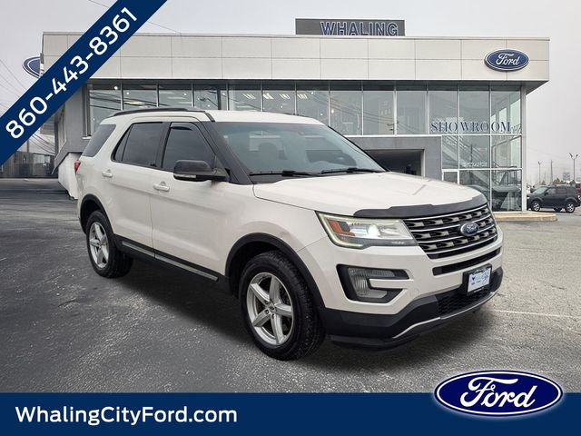2016 Ford Explorer XLT's photo