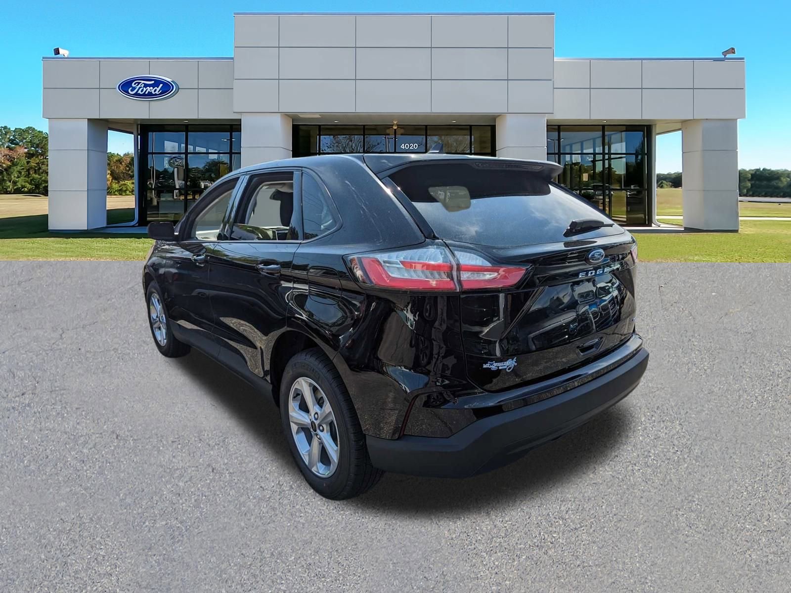 2024 Ford Edge SE photo 4