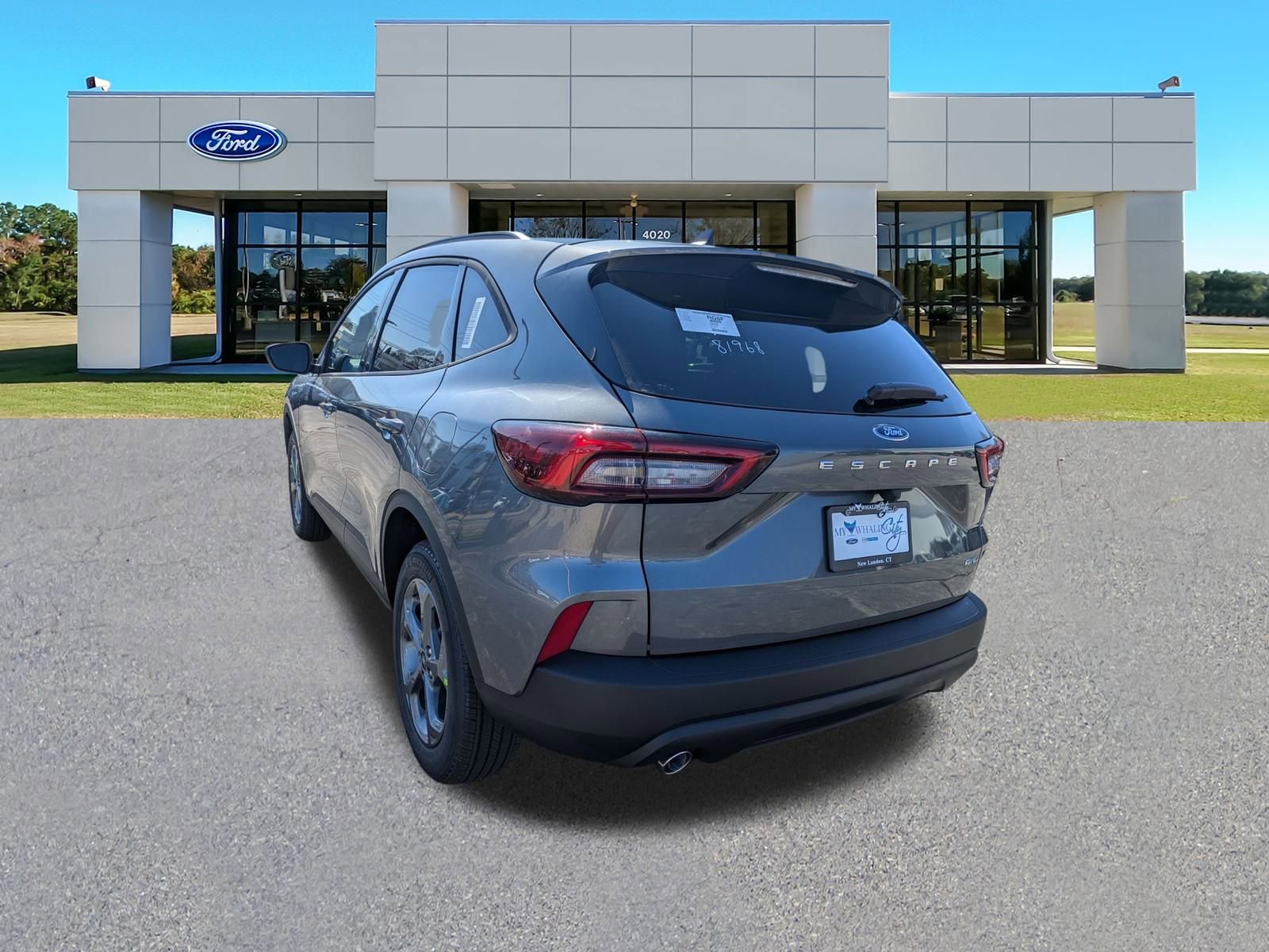 2025 Ford Escape ST-Line photo 4