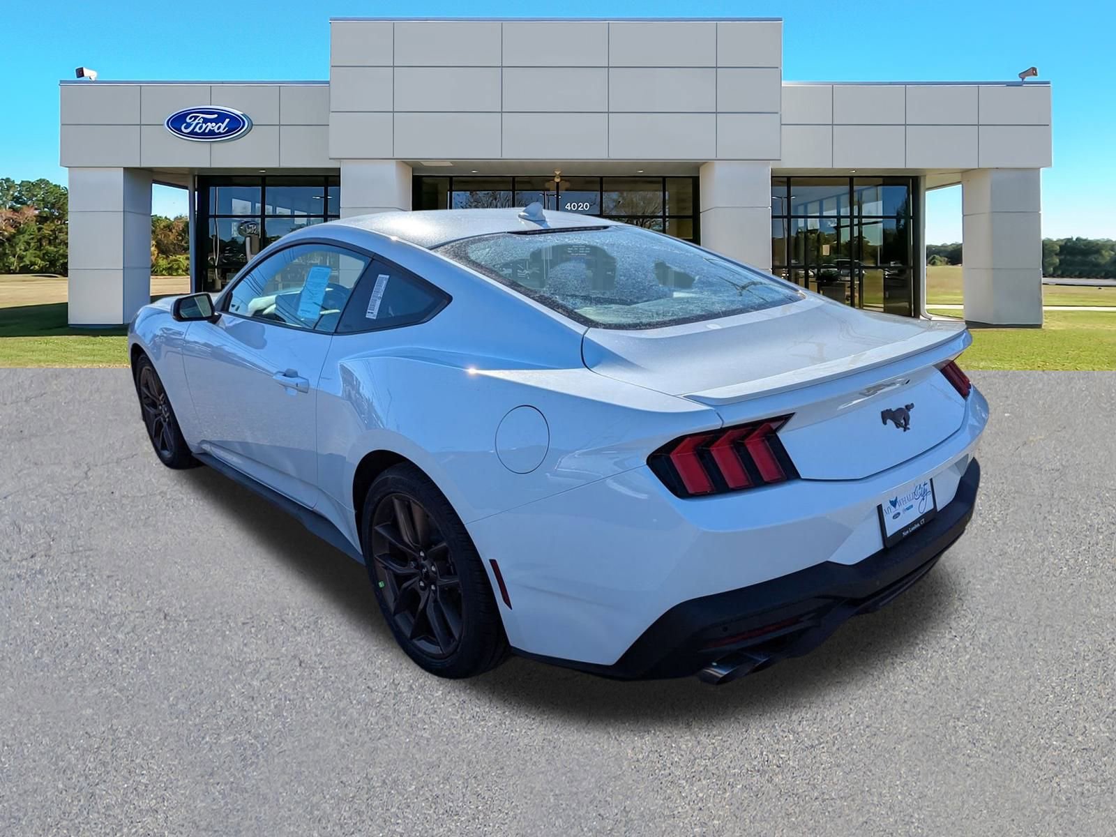 2025 Ford Mustang EcoBoost Premium photo 4