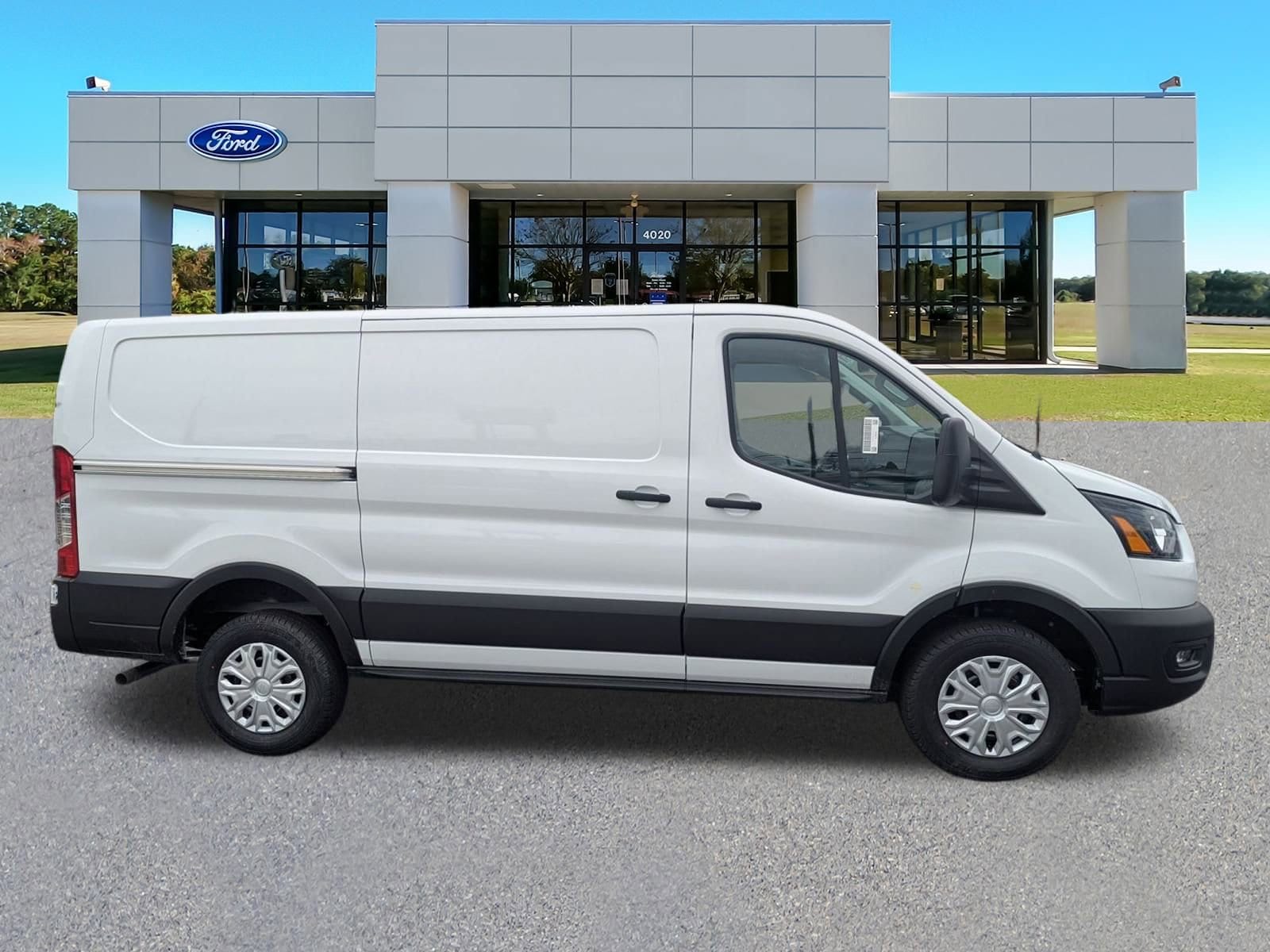 2025 Ford Transit photo 2