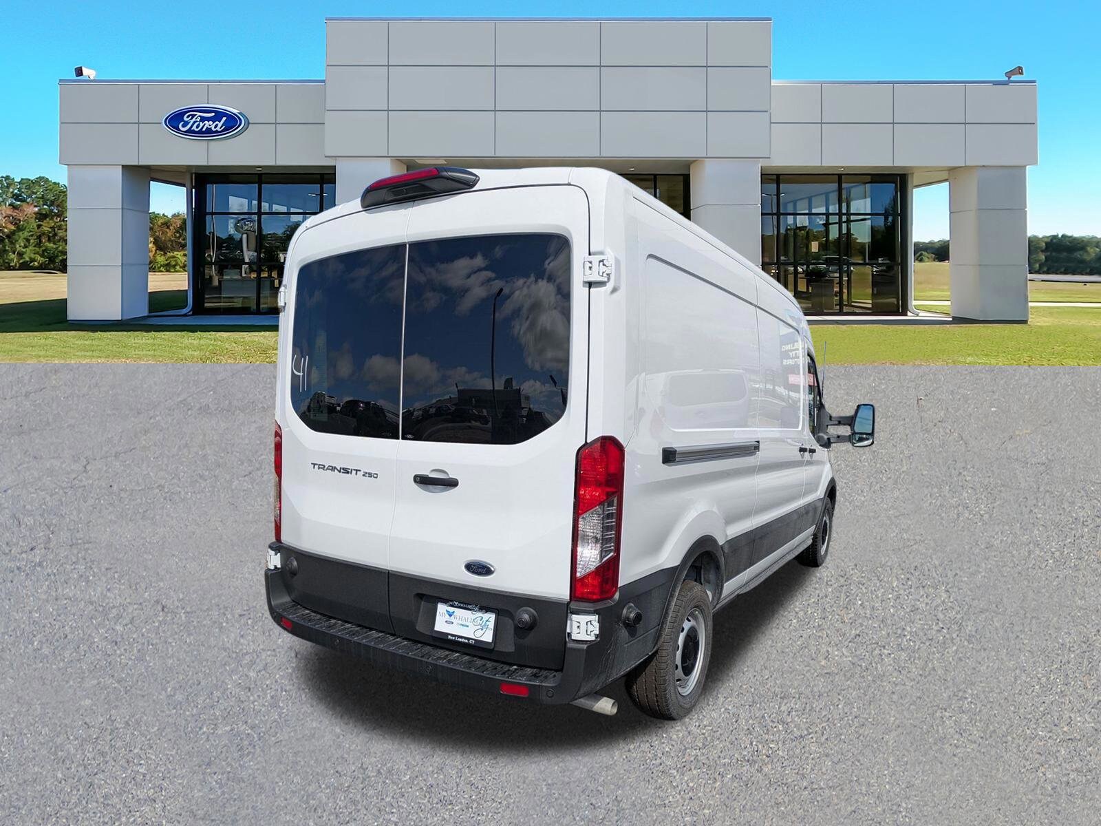 2025 Ford Transit photo 3