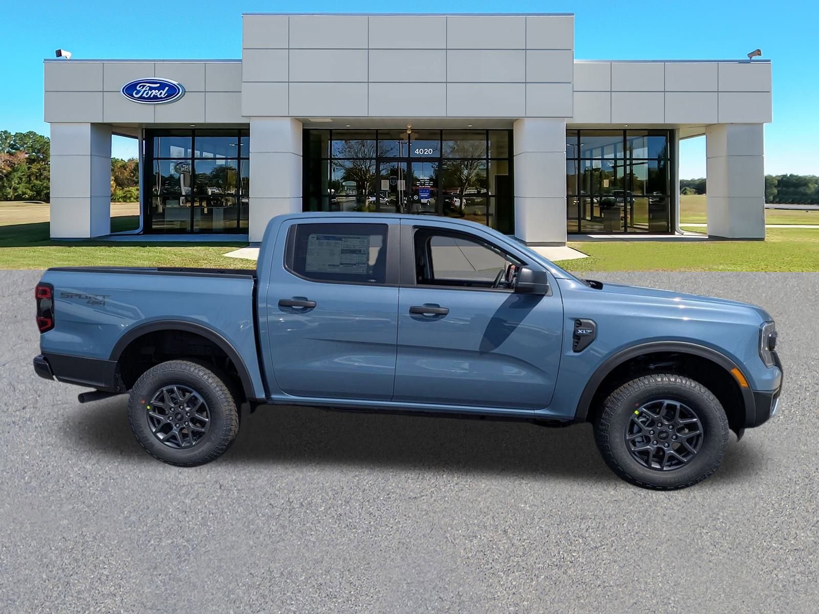 2025 Ford Ranger XLT photo 2