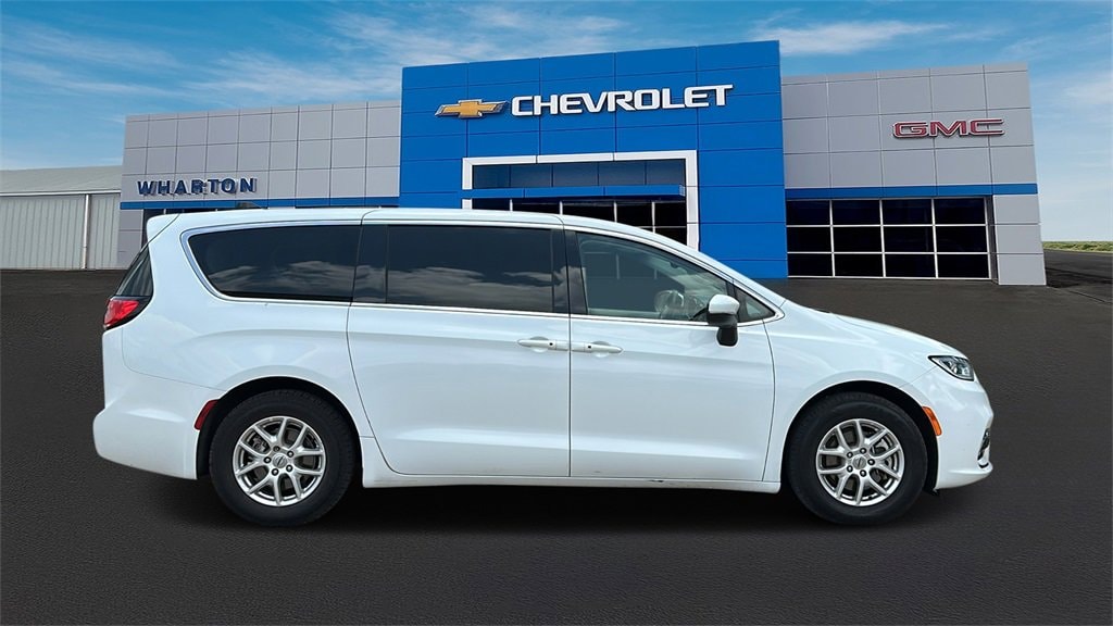 Used 2023 Chrysler Pacifica Touring L with VIN 2C4RC1BG1PR560270 for sale in Wharton, TX