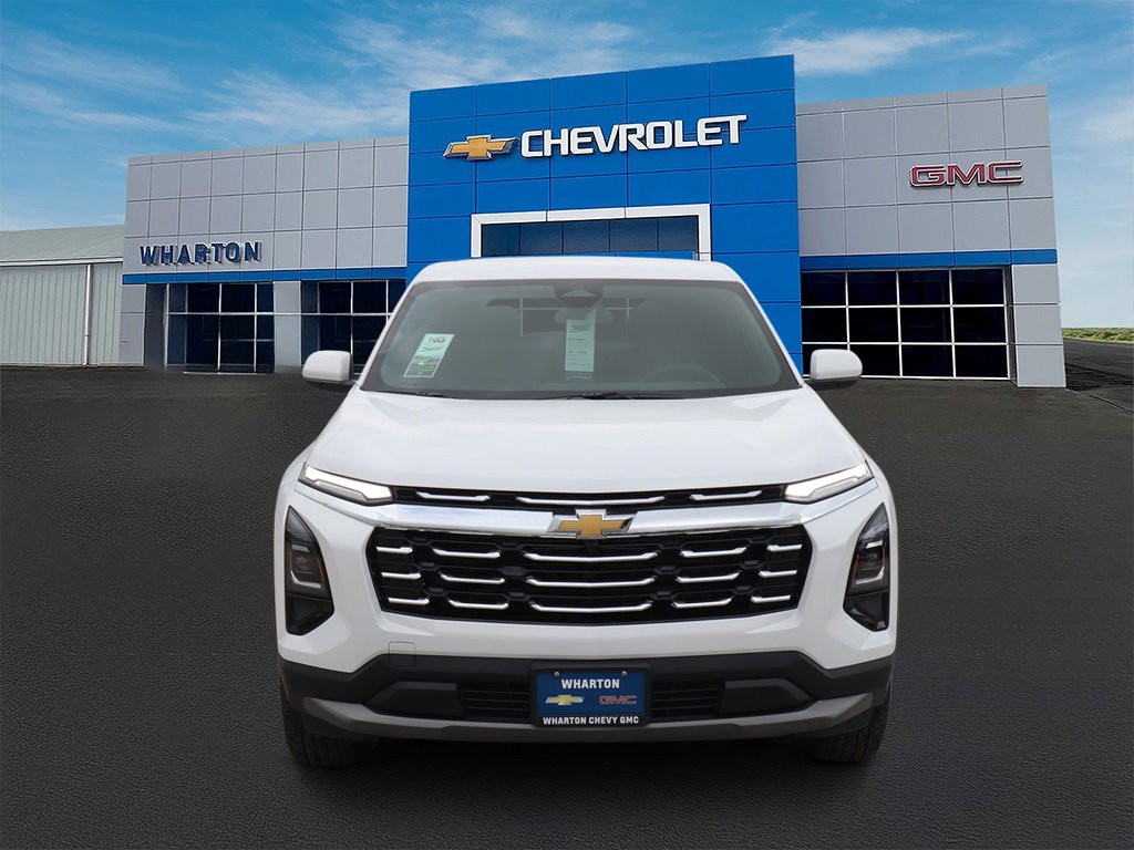 2025 Chevrolet Equinox LT photo 2