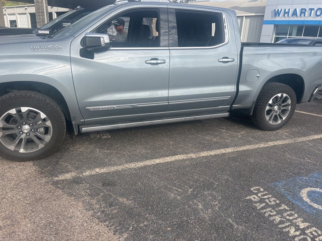 2024 Chevrolet Silverado 1500 High Country's photo
