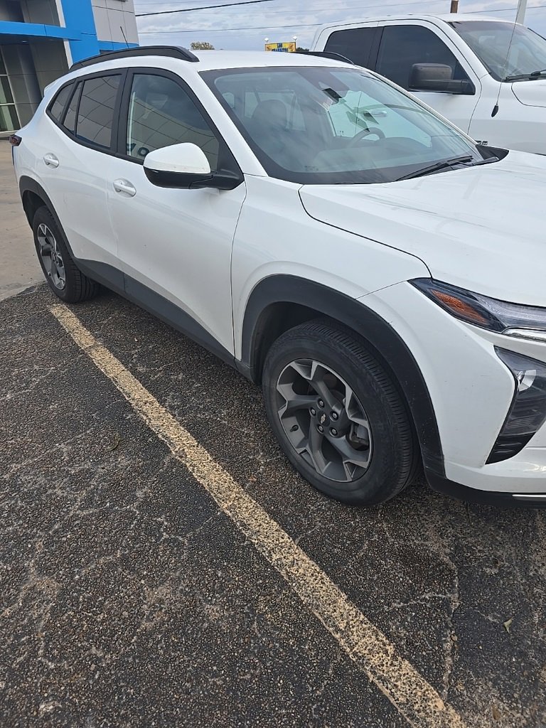 2024 Chevrolet Trax LT's photo