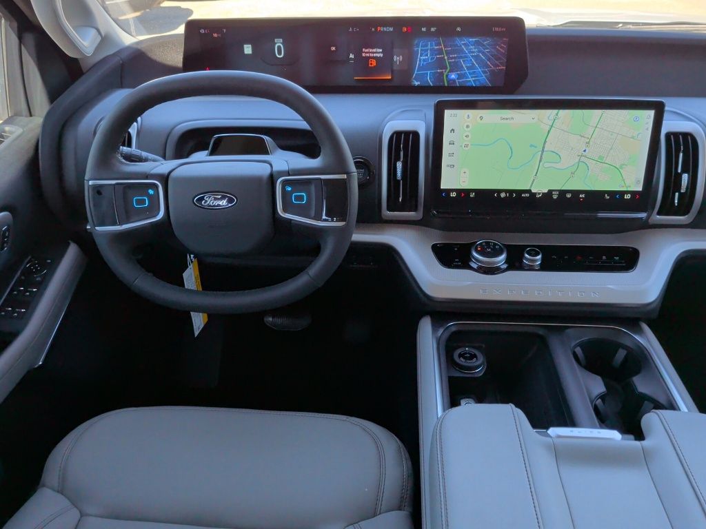 2025 Ford Expedition Active - Photo 13