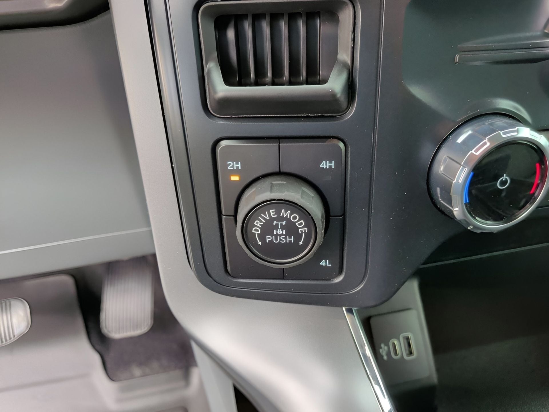 2026 Ford F-150 XLT - Photo 23