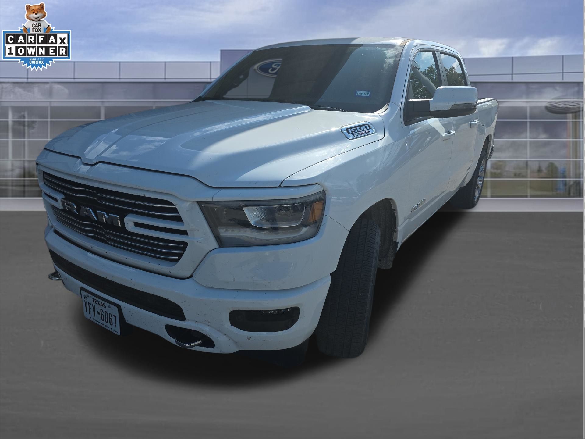 2023 RAM 1500 Laramie 4x4 Crew Cab 5'7's photo