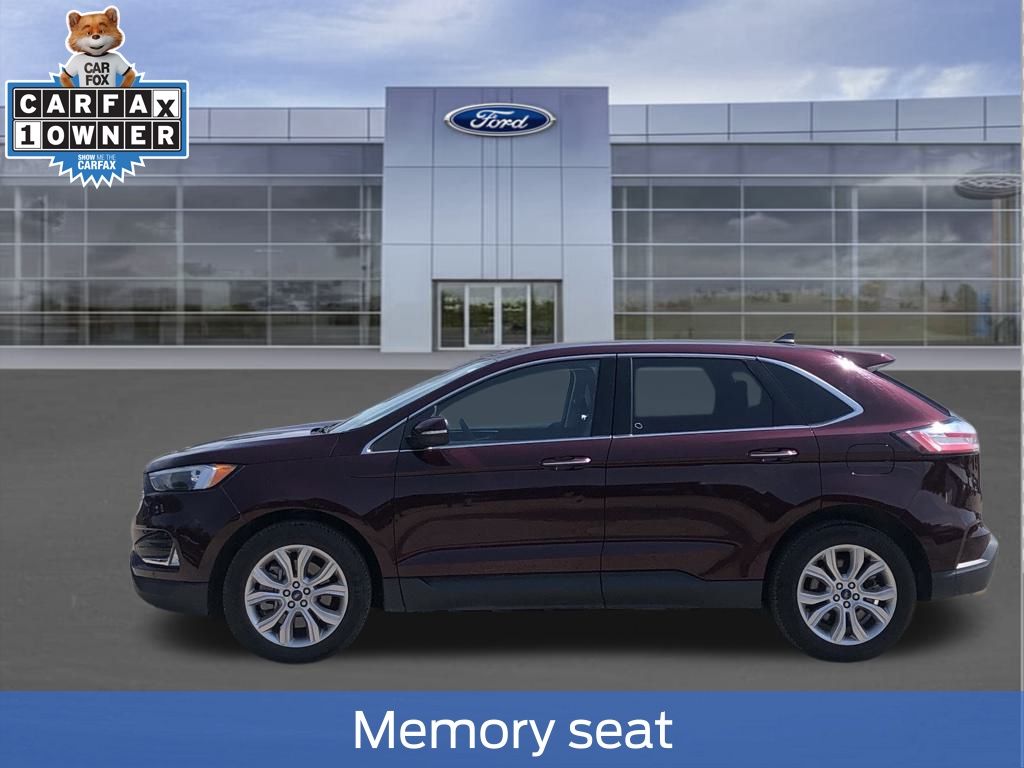 2022 Ford Edge Titanium photo 2