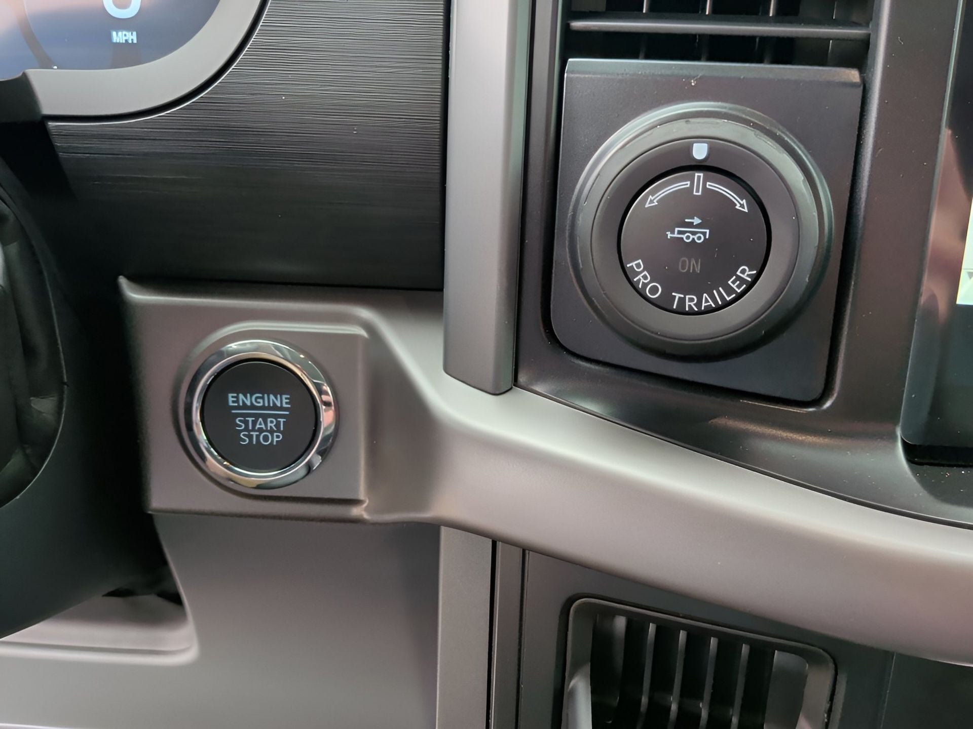 2026 Ford F-150 XLT - Photo 24