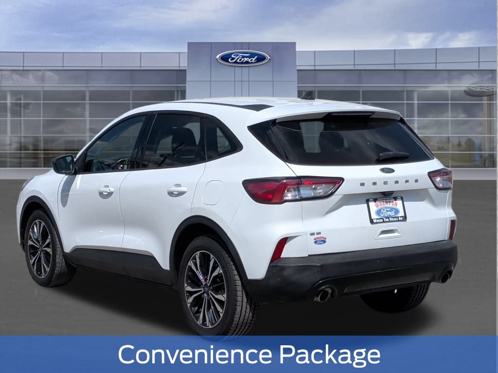 2022 Ford Escape SE photo 3