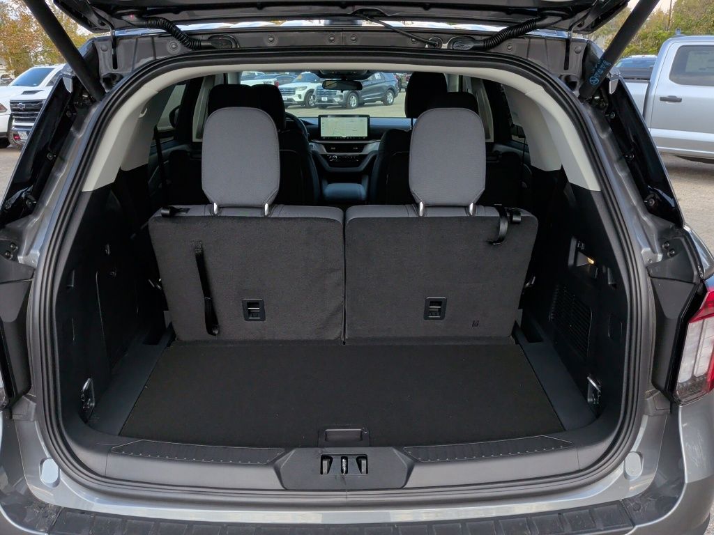 2026 Ford Explorer Active - Photo 16