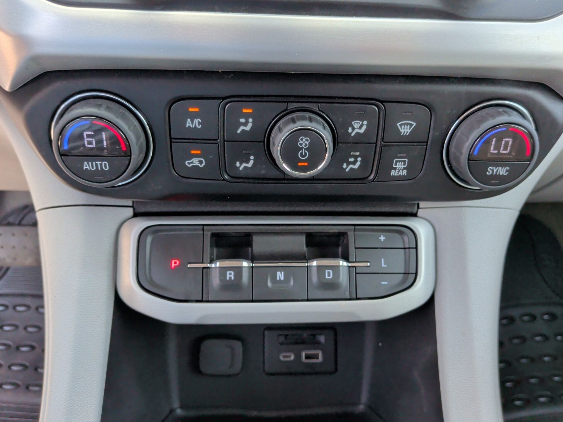 2023 GMC Acadia SLT - Photo 36