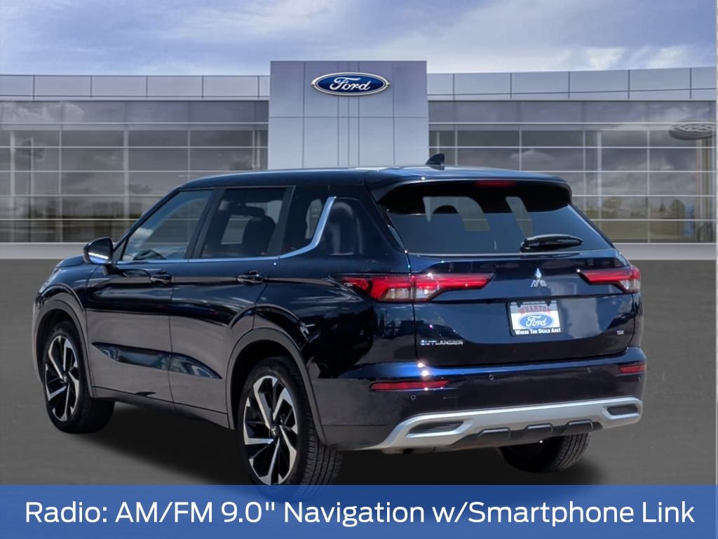 2024 Mitsubishi Outlander SE photo 2