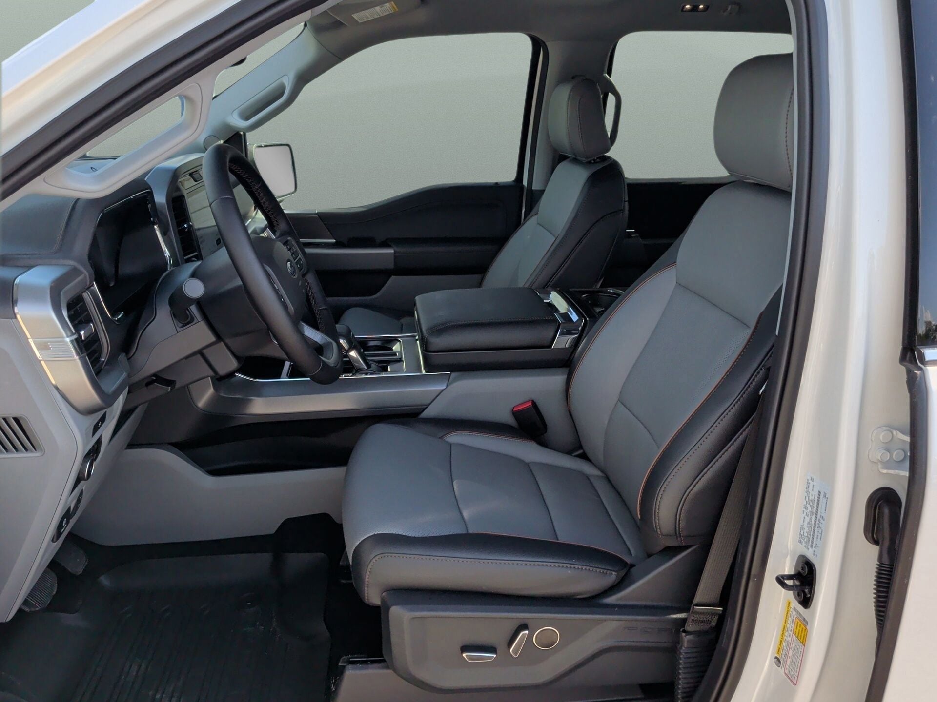 2026 Ford F-150 Lariat - Photo 10