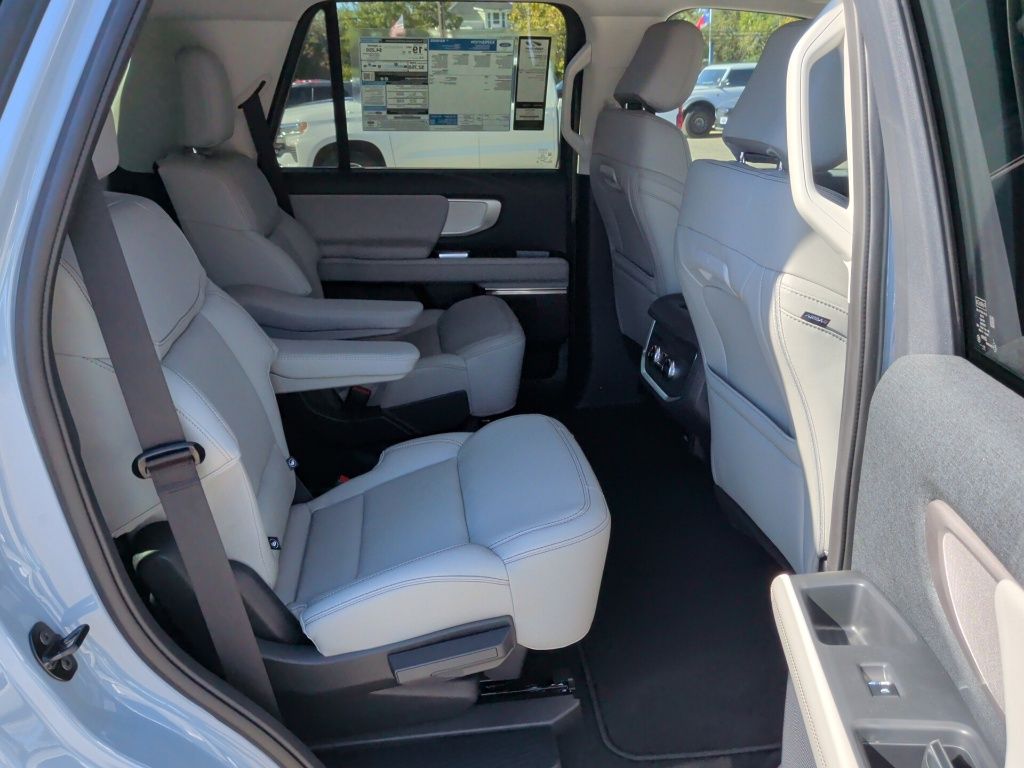 2025 Ford Expedition Active - Photo 19