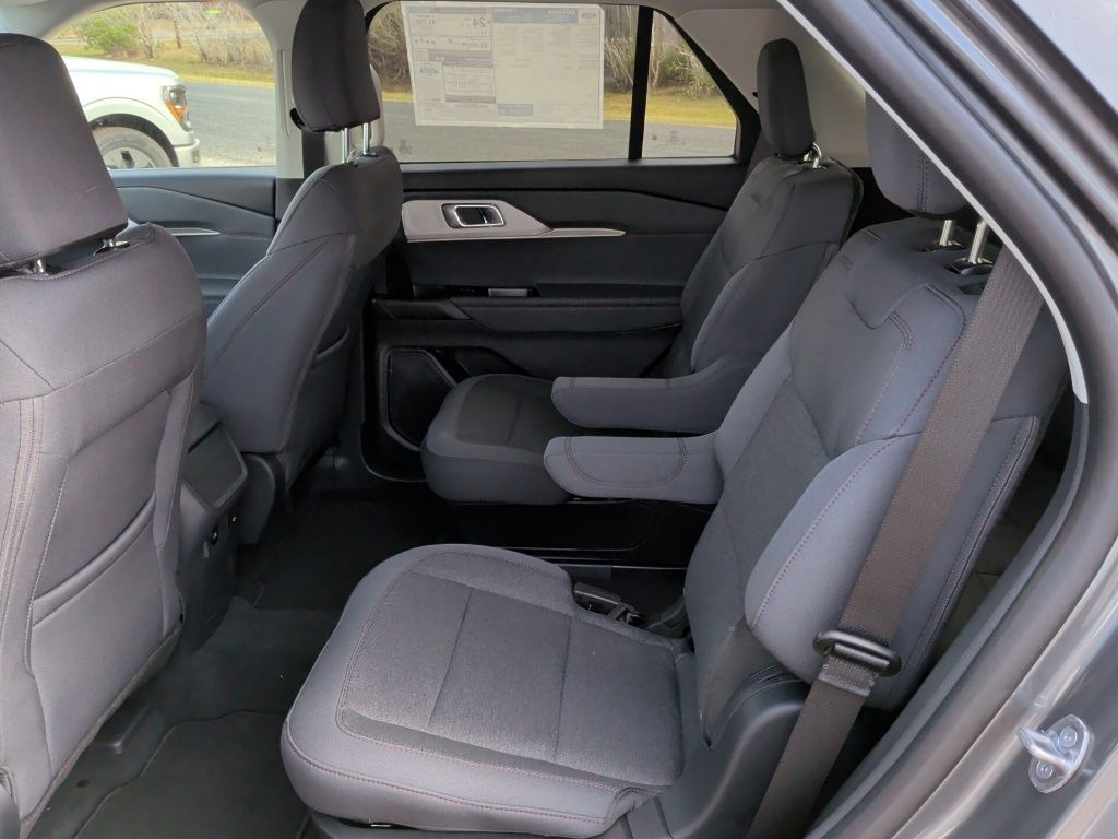 2026 Ford Explorer Active - Photo 10
