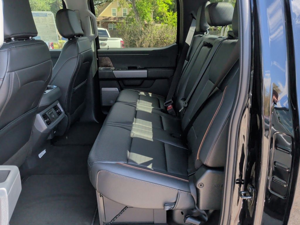 2026 Ford F-250 Super Duty Lariat - Photo 11