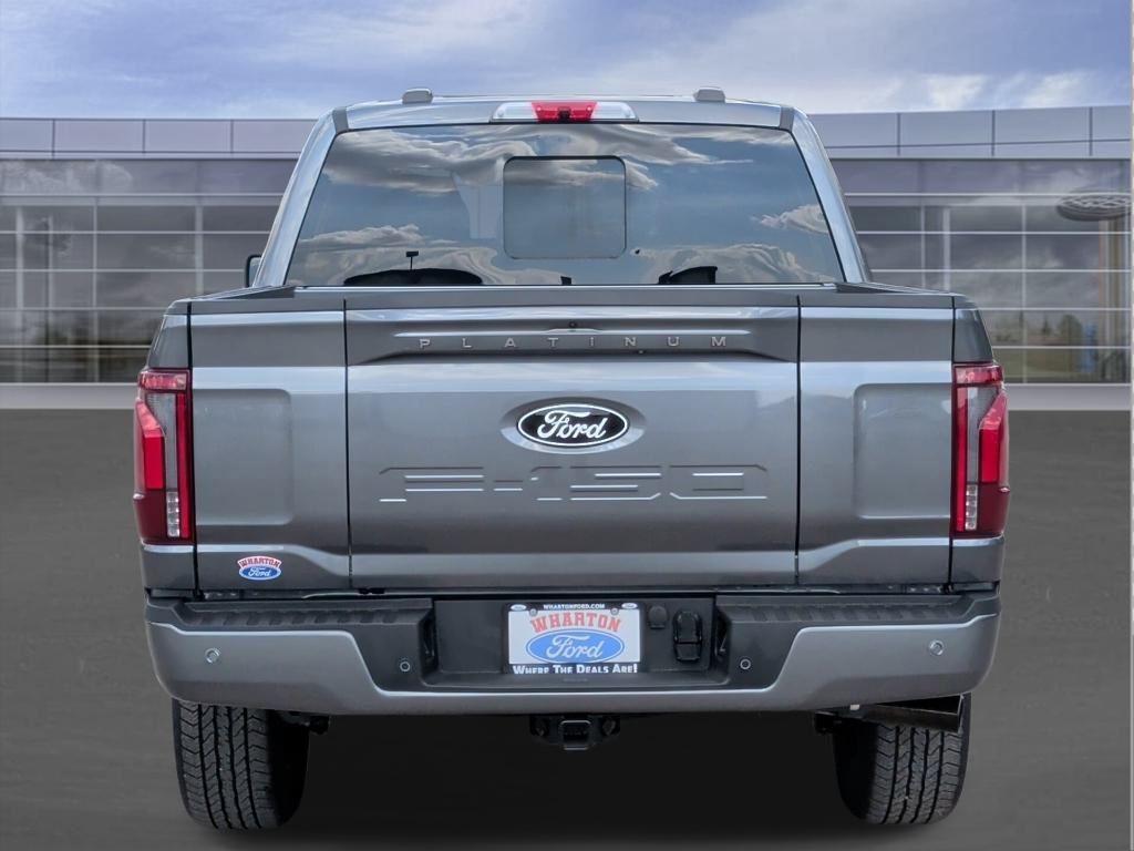 2025 Ford F-150 Platinum photo 4