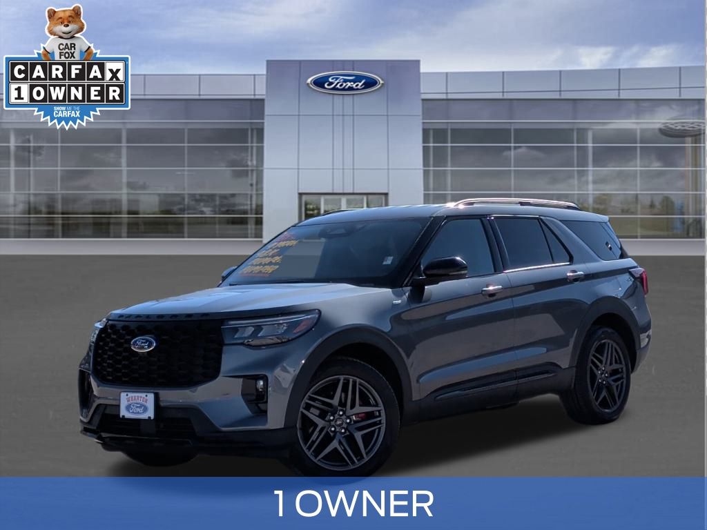 2025 Ford Explorer ST-LINE's photo