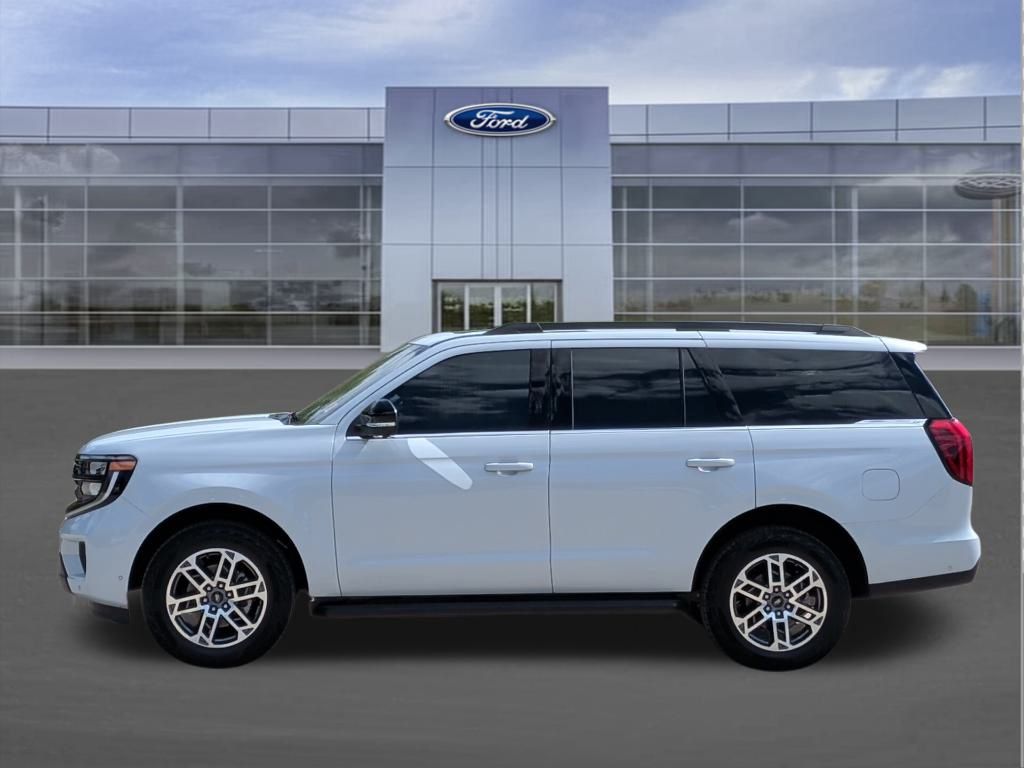 2025 Ford Expedition photo 2