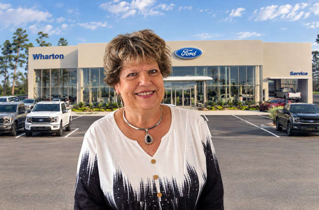 Staff member Betty Majewski from ID_3d1593