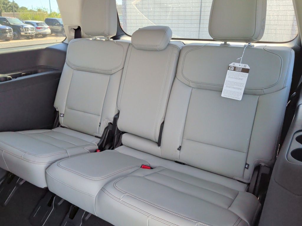 2025 Ford Expedition Active - Photo 11