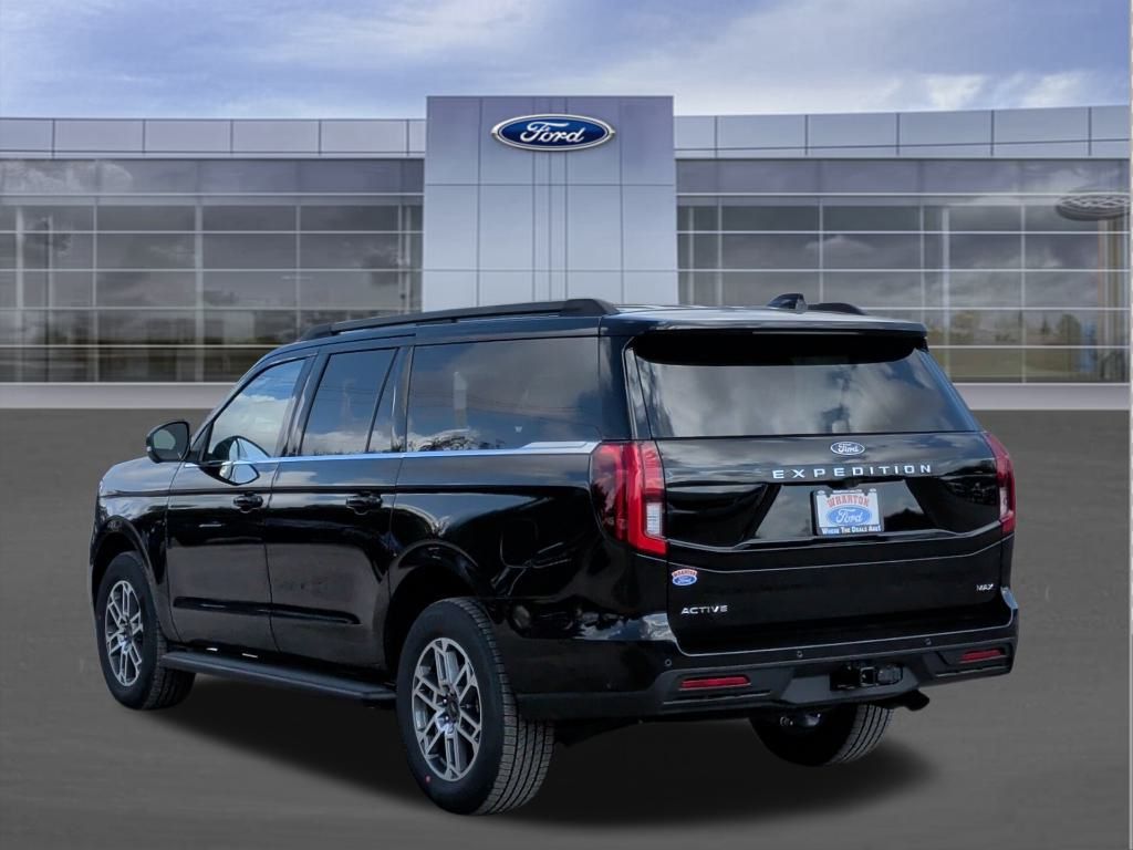 2025 Ford Expedition MAX photo 2