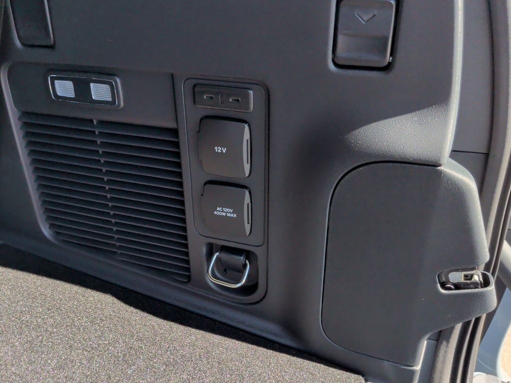 2025 Ford Expedition Active - Photo 18