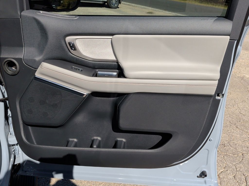 2025 Ford Expedition Active - Photo 22