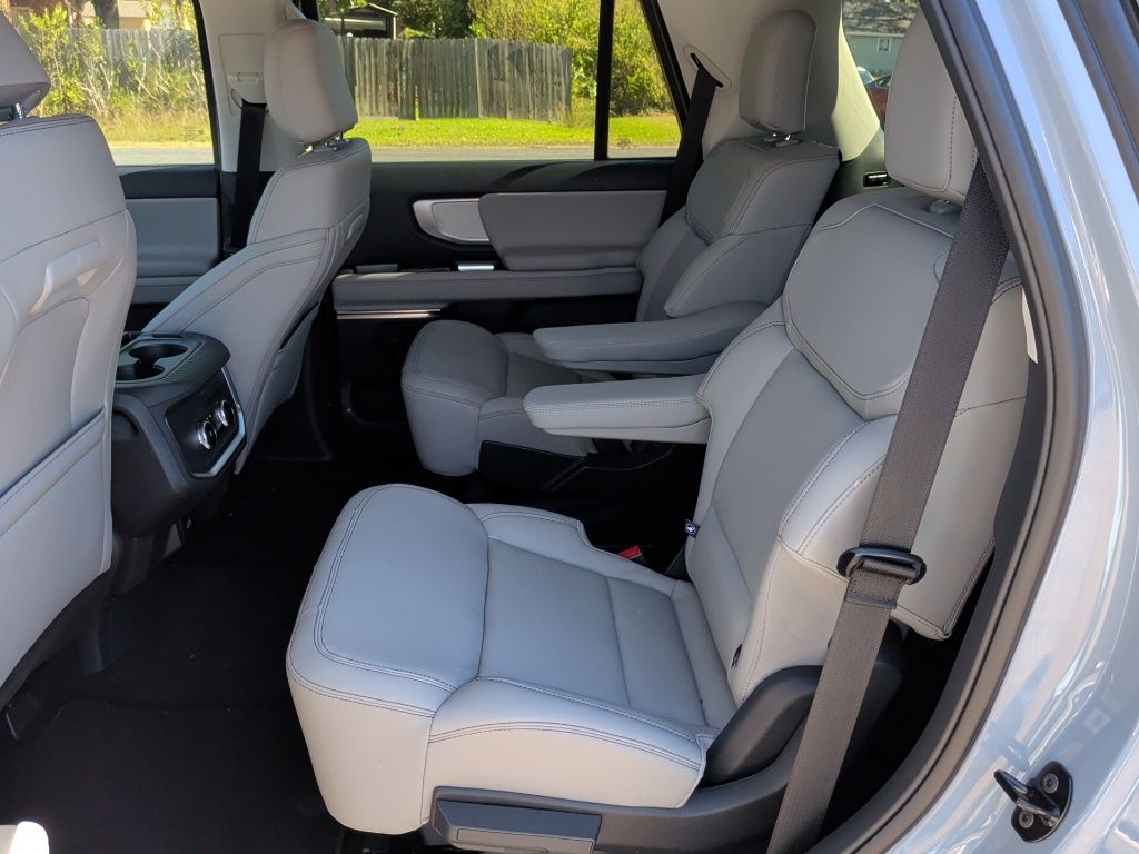 2025 Ford Expedition Active - Photo 10