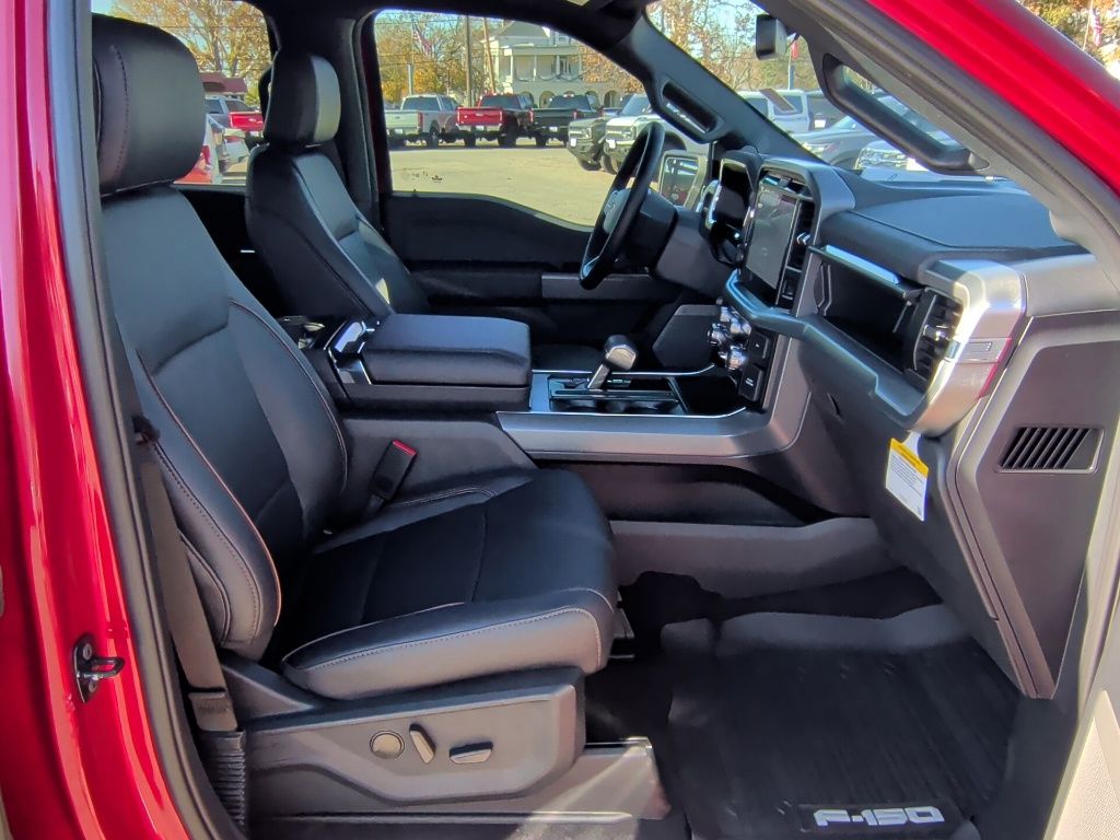 2025 Ford F-150 Lariat - Photo 17