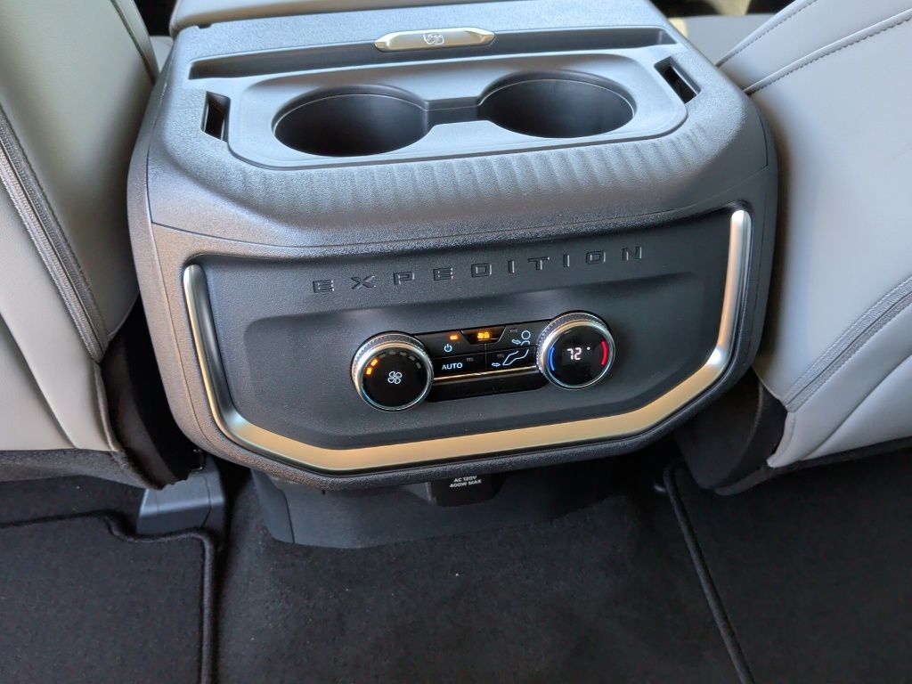 2025 Ford Expedition Active - Photo 15
