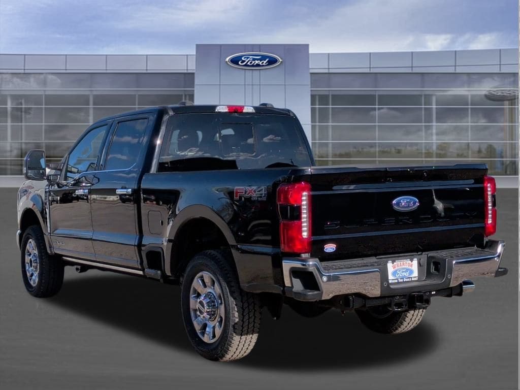New 2026 Ford F-250 Lariat Truck Crew Cab
