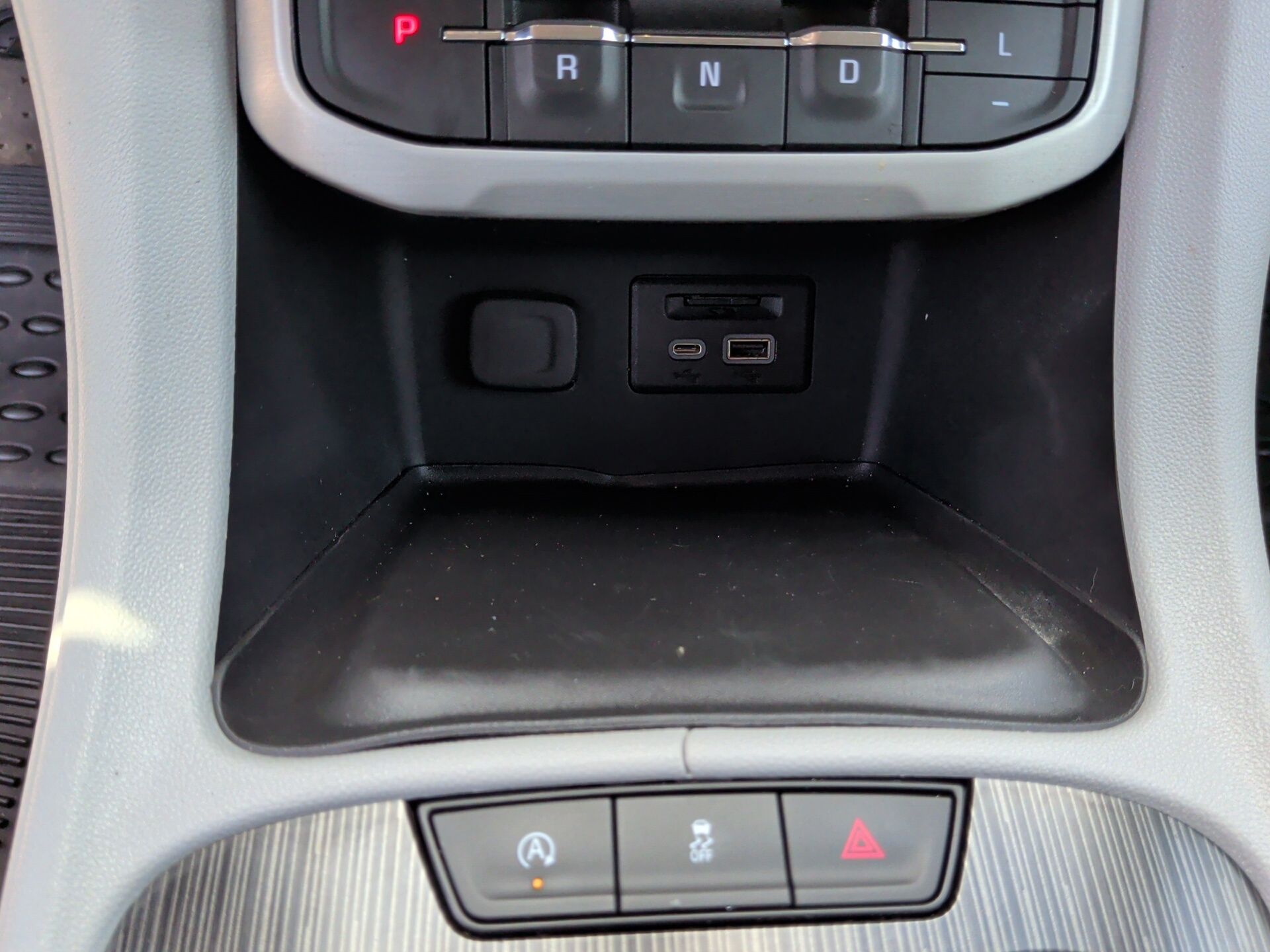2023 GMC Acadia SLT - Photo 38