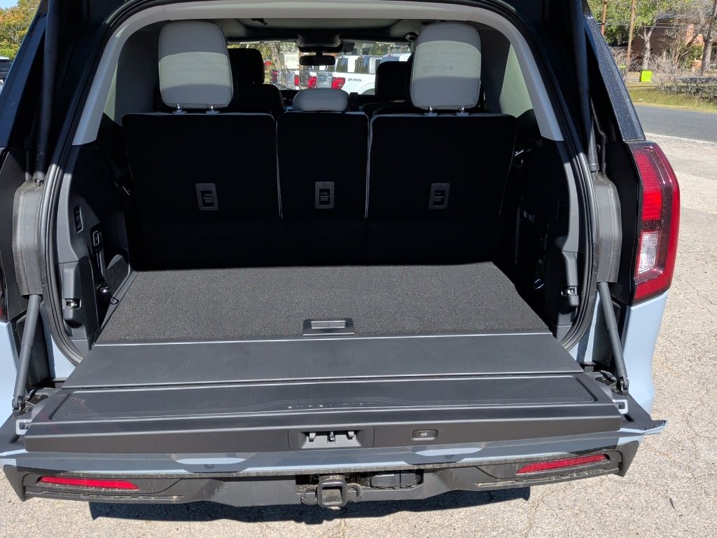 2025 Ford Expedition Active - Photo 16
