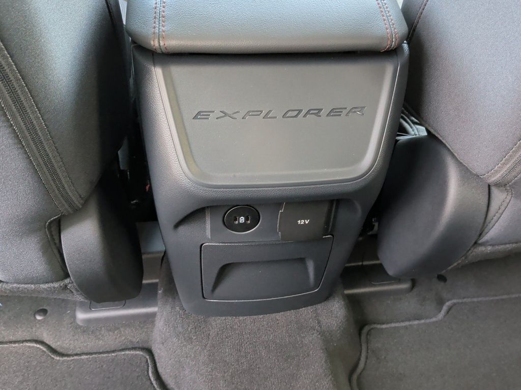 2026 Ford Explorer Active - Photo 15