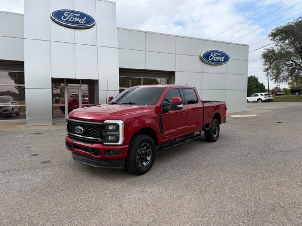 Used 2023 Ford F-250SD Lariat Truck