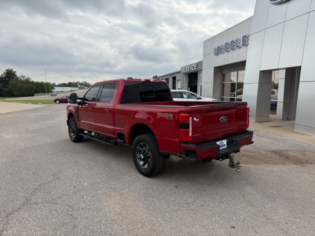 Used 2023 Ford F-250SD Lariat Truck
