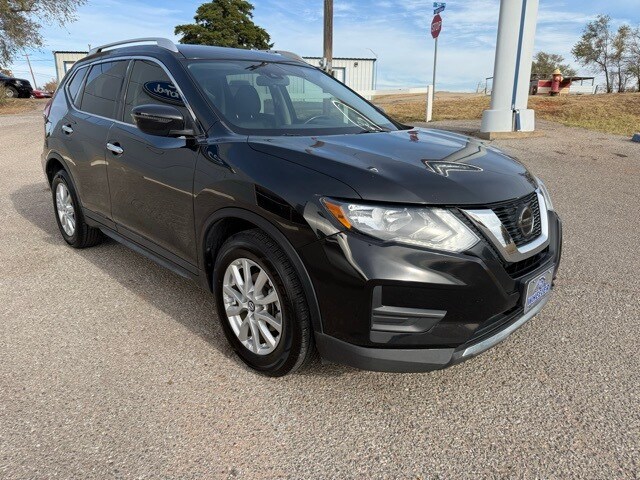 2020 Nissan Rogue SV photo 2