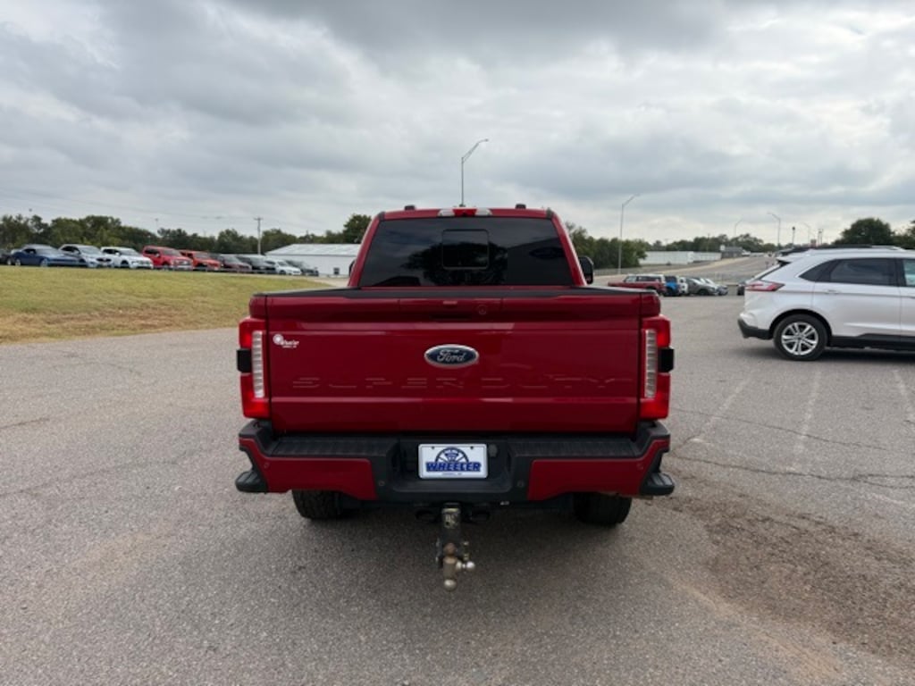 Used 2023 Ford F-250SD Lariat Truck